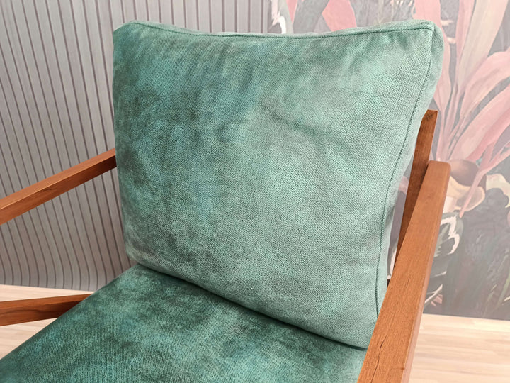Durable Wooden Erasable Rocking Armchair, Upholstered Armchair Cushion, Elegant Upholstered Armchair with Dark Brown Legs
