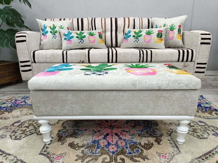 Bohemian Pattern Upholstered Bench, Detailed View Of Upholstered Bench Cushion, Erasable Sitting Bench Movie To Watch Comfort Bench