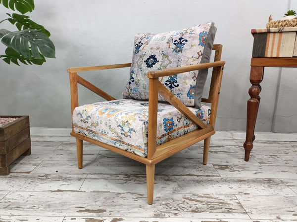 Handcrafted Upholstered Armchair with Classic Pattern, High Quality Wooden And Upholstered Armchair, Stylish Bohemian Pattern Upholstered Chair